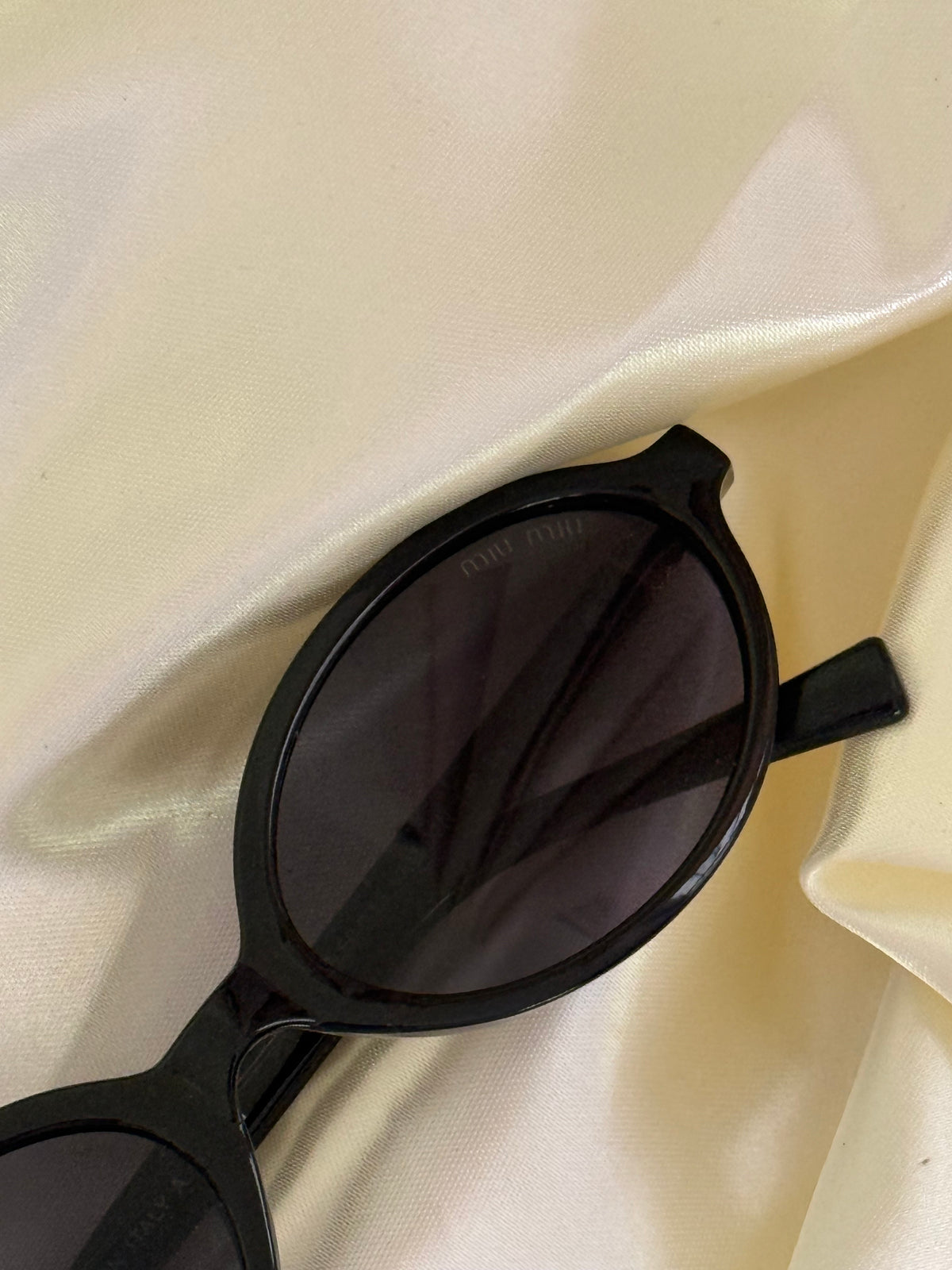 MIU MIU SUNGLASSES