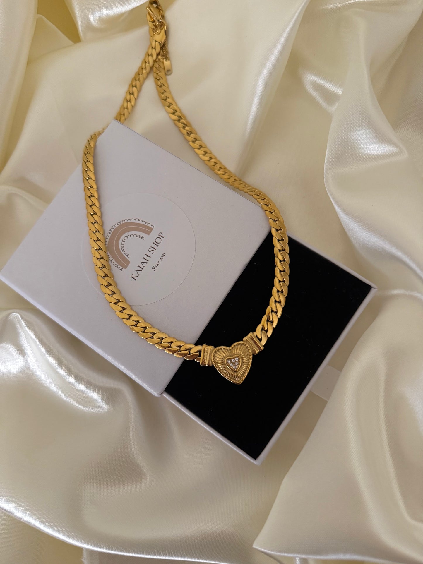 HEART NECKLACE