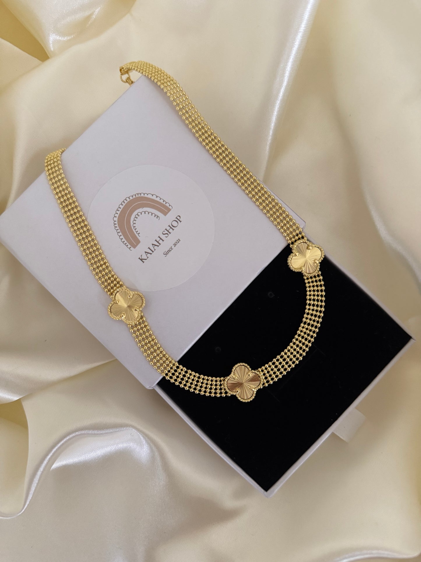 TRÉBOL CHOKER & NECKLACE