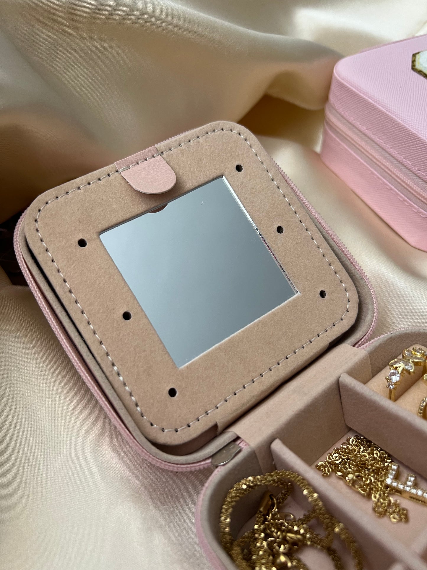 JEWERLY CASE