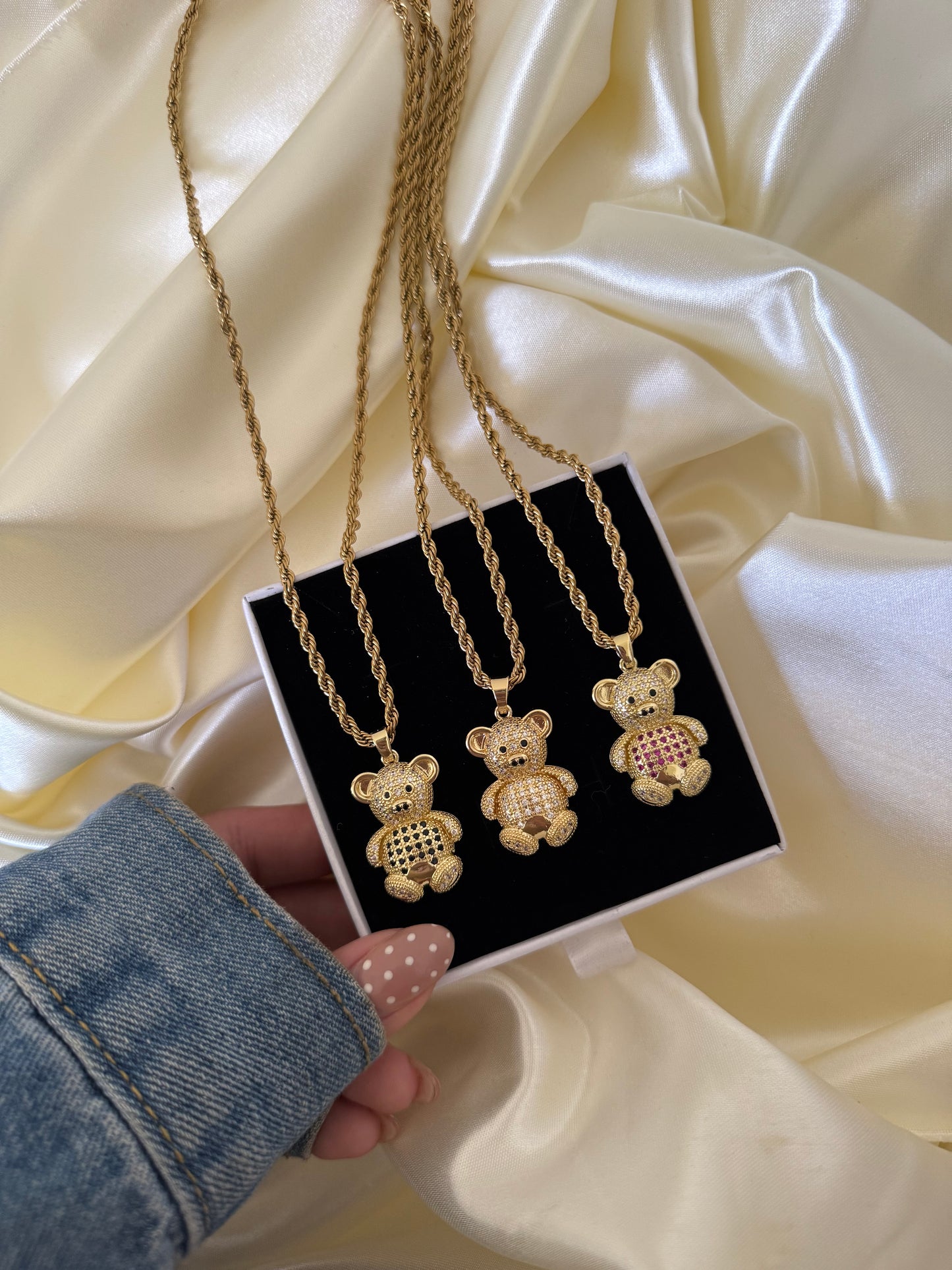 BEAR NECKLACE
