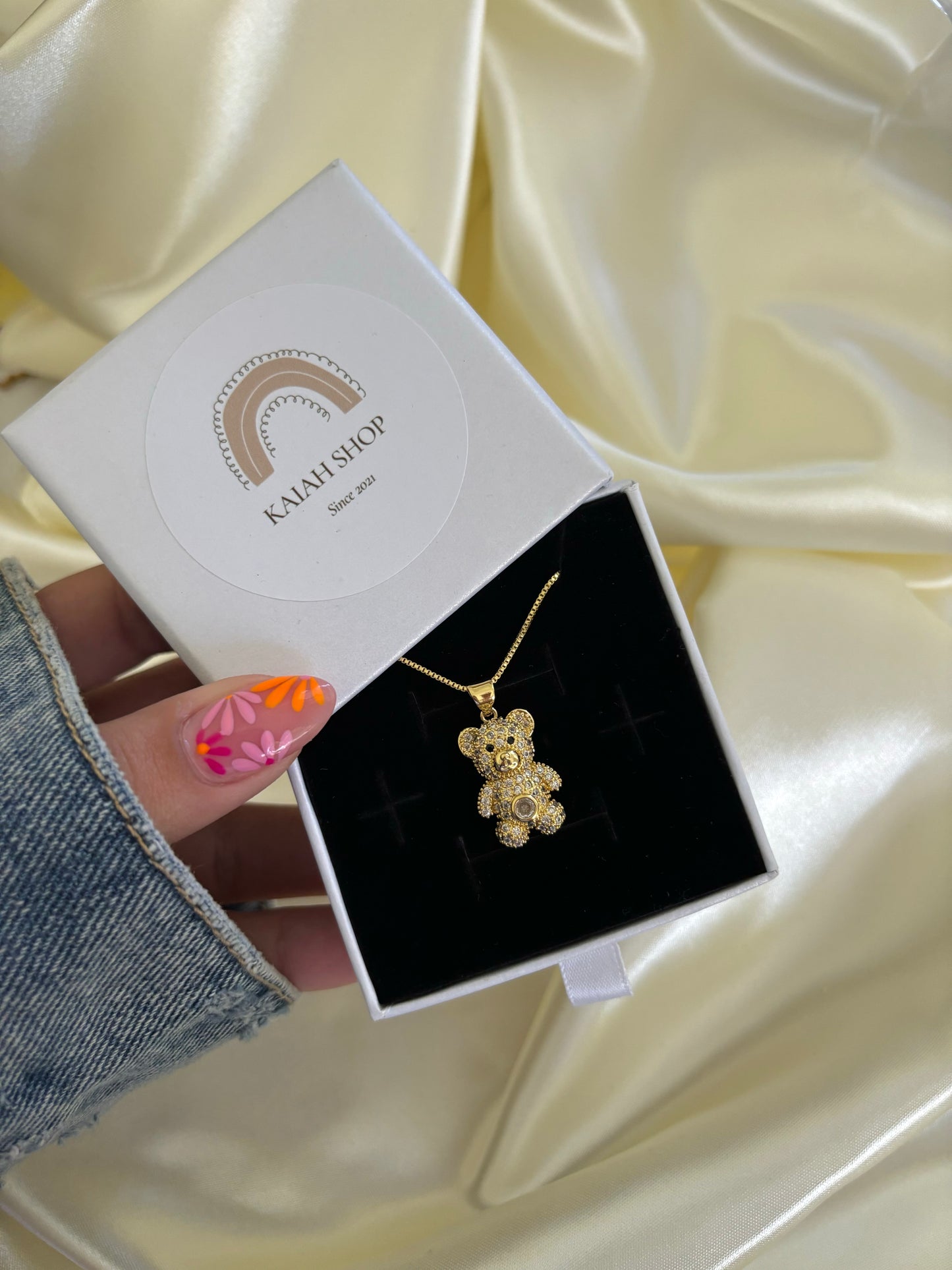 CLEAR BEAR NECKLACE