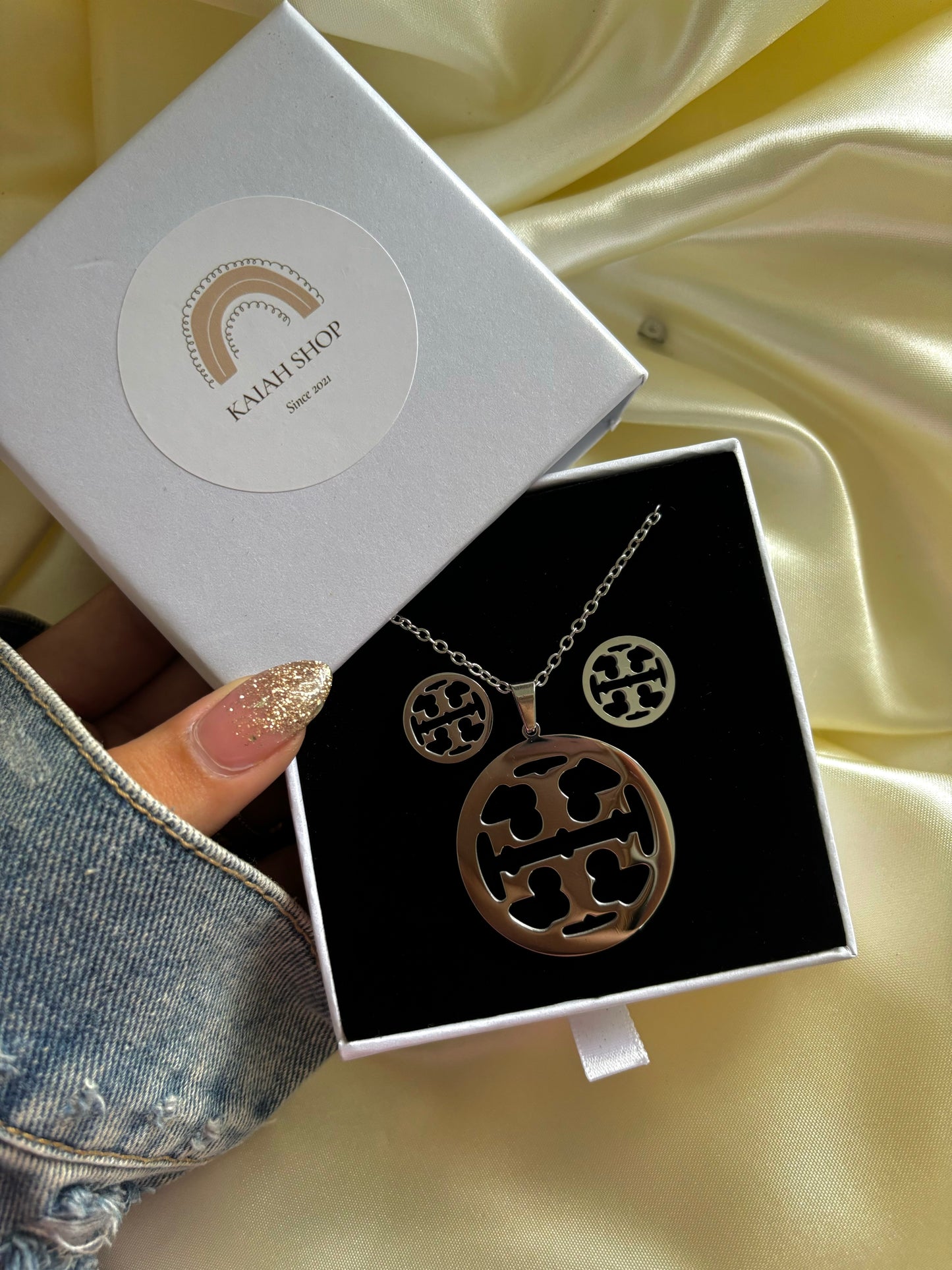 TORY B SILVER SET