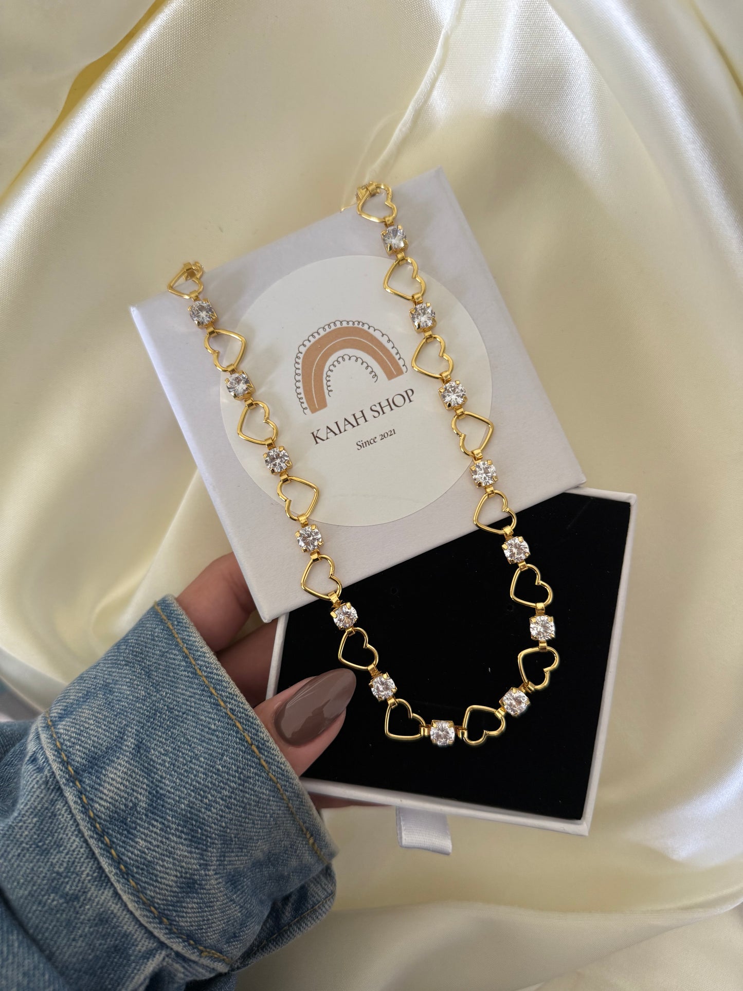 MUCH HEART DAINTY NECKLACE