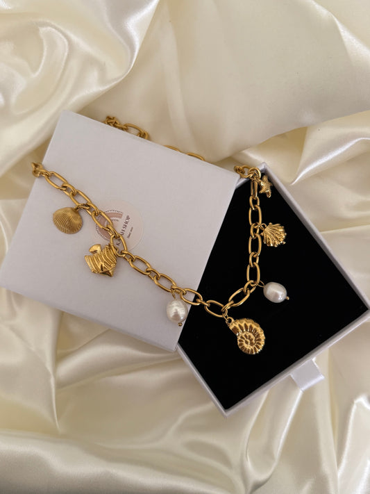 PLAYEA NECKLACE
