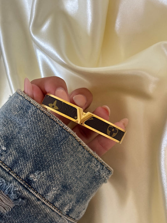 LOUV BANGLE