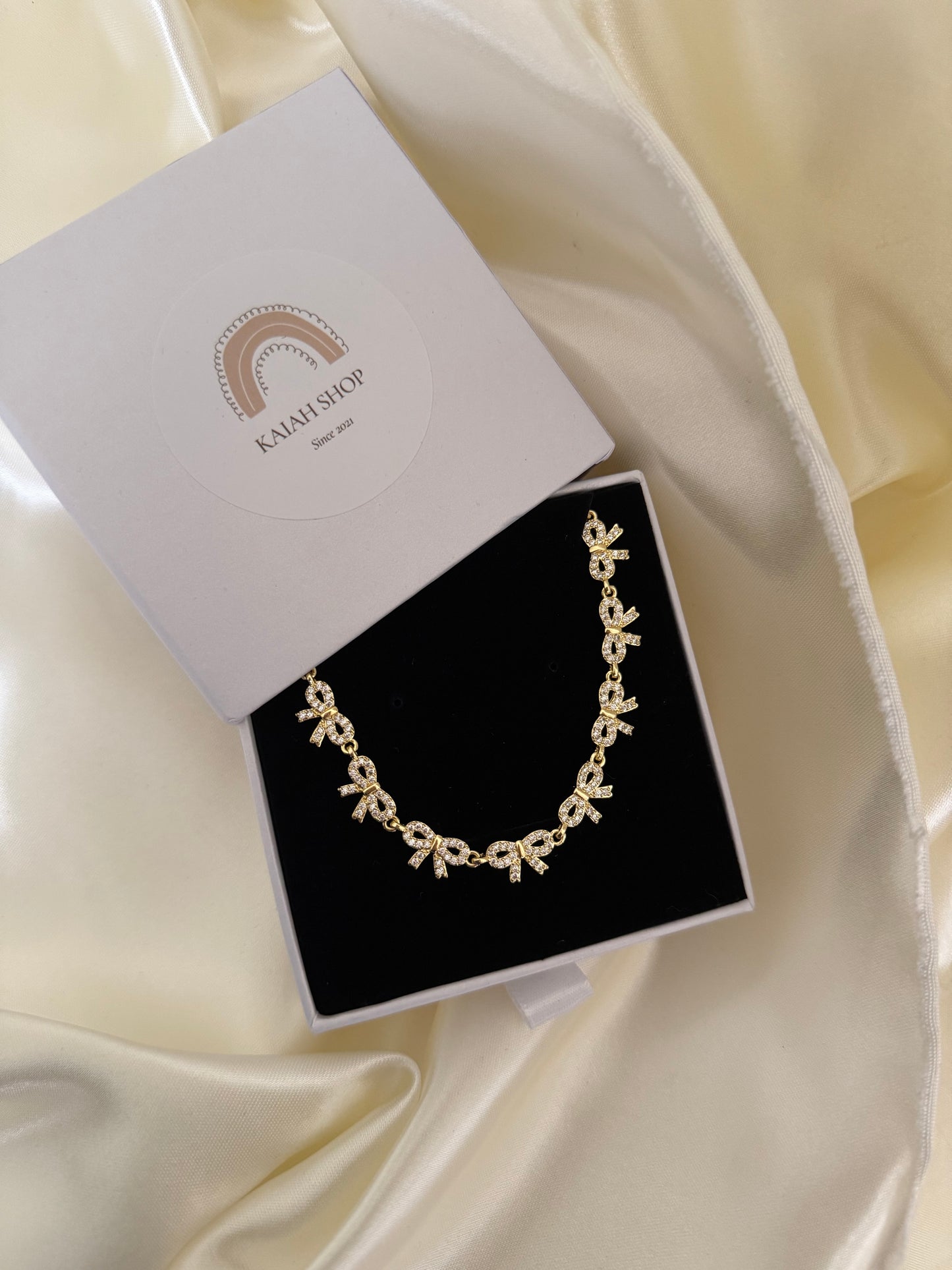 BOW DAINTY NECKLACE