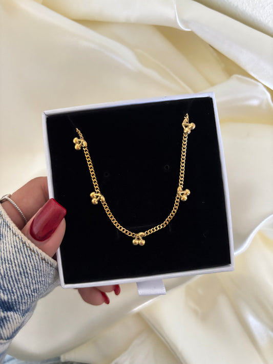 (Copia) MUCH CHERRY NECKLACE