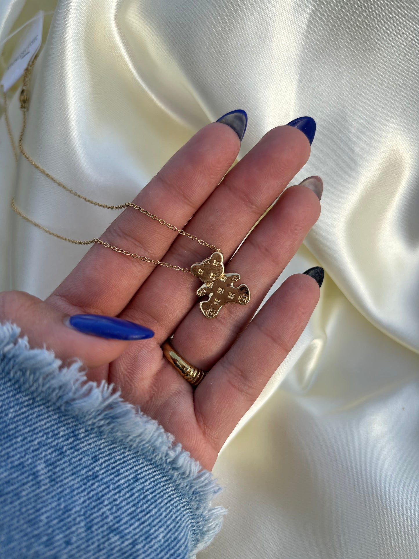 LVV BEAR NECKLACE