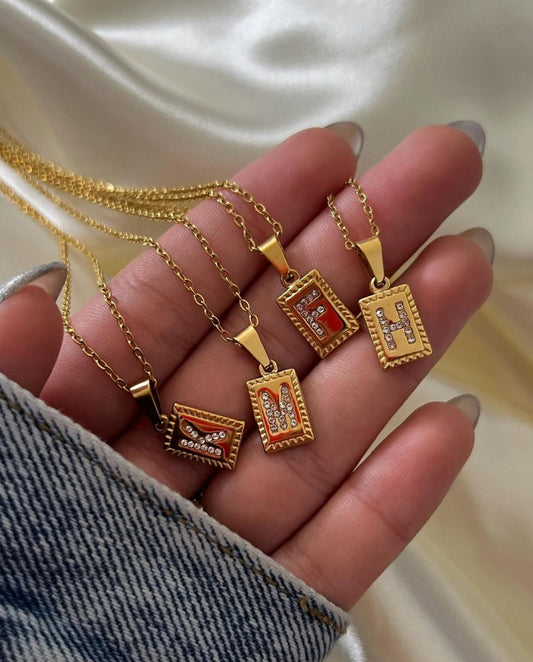 CUTTE MARC  LETTER NECKLACE