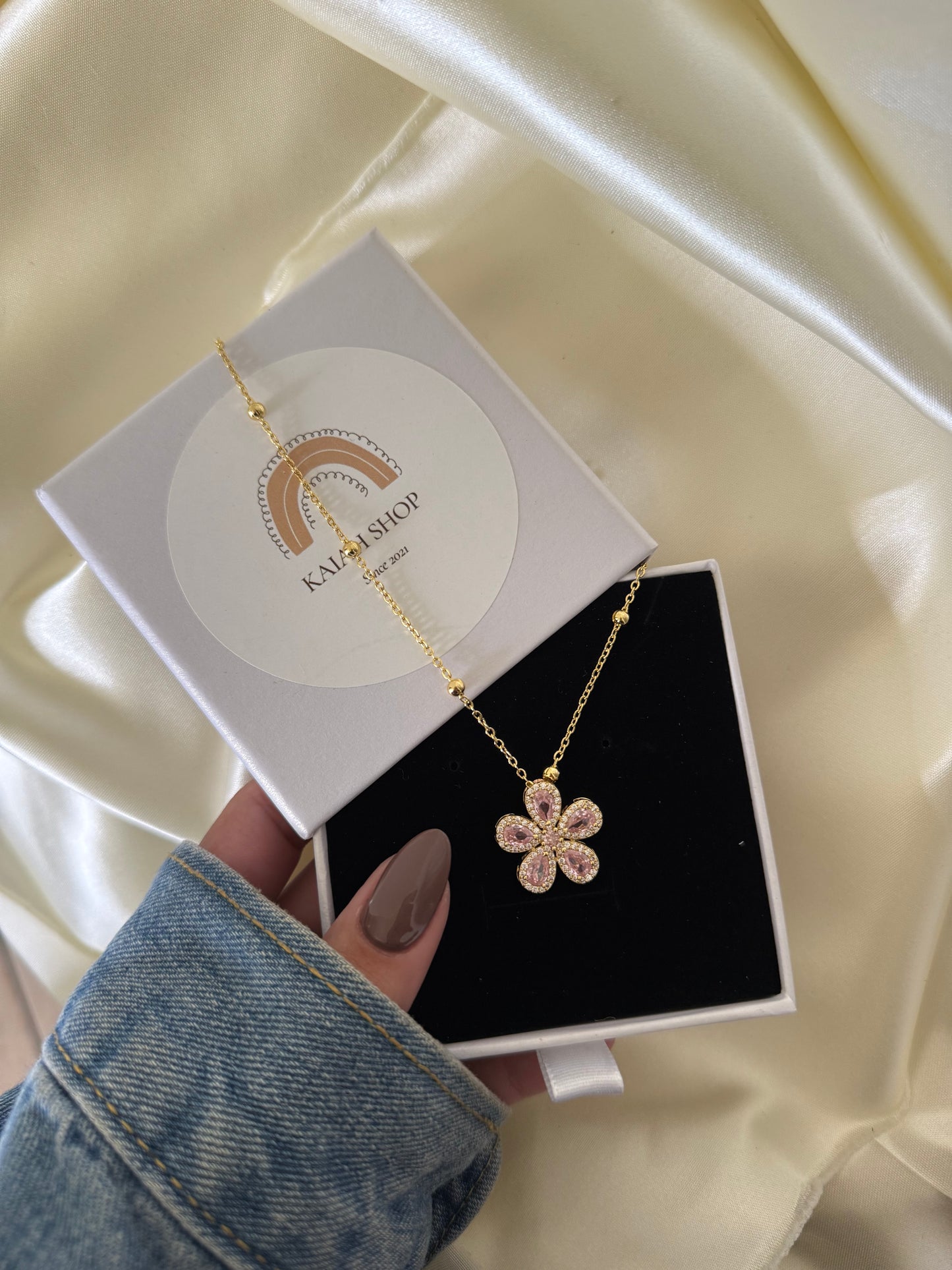 DAINTY PINK FLORE