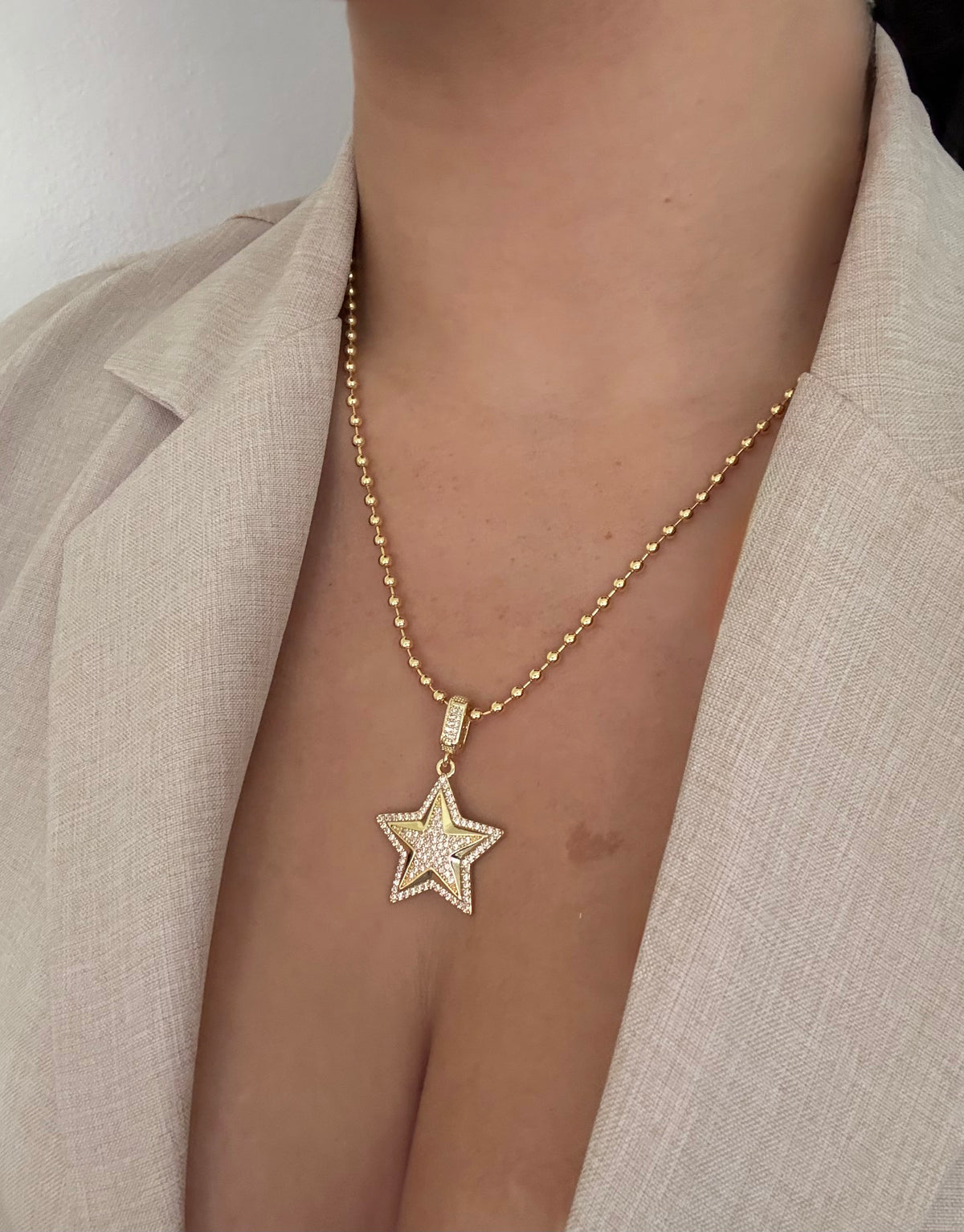 BALL STAR NECKLACE