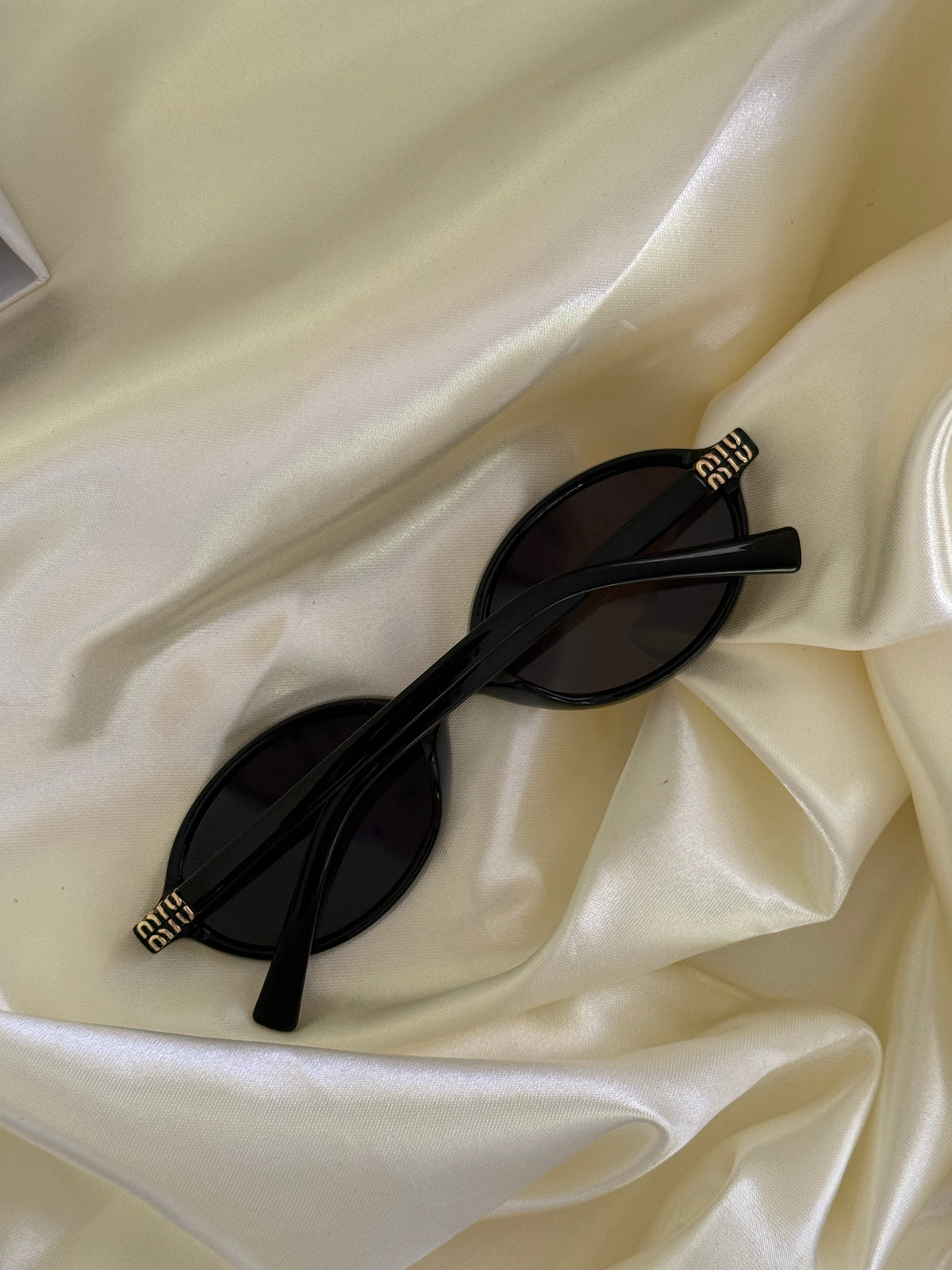 MIU MIU SUNGLASSES