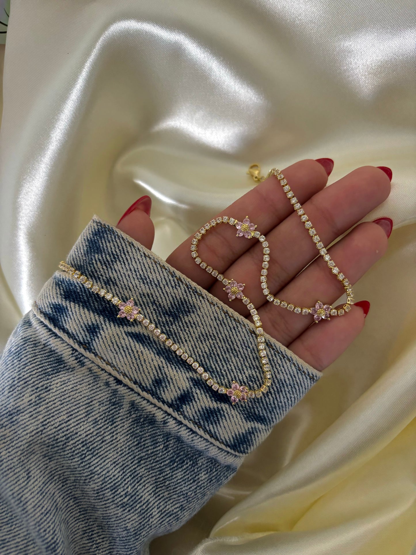 FLORENCIA LIGHT PINK NECKLACE