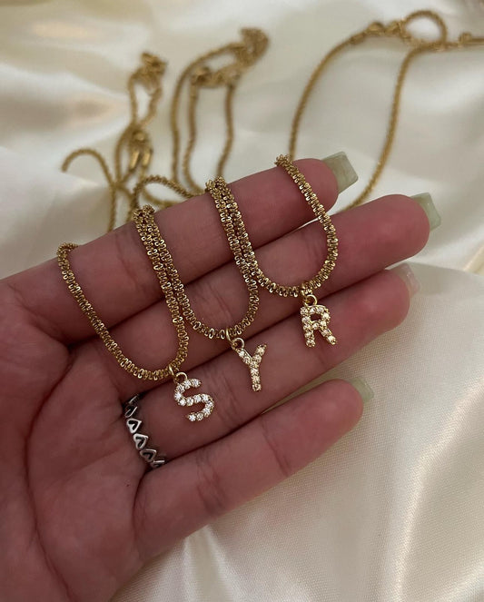 DAINTY INITIAL