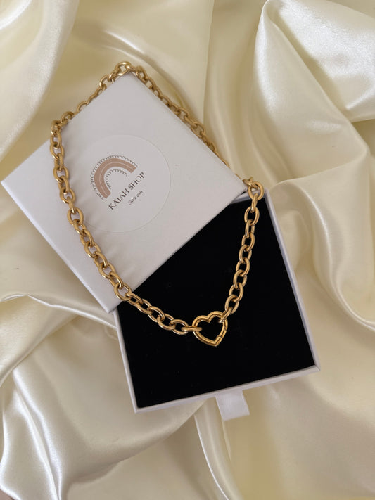 CHUNKY HEART NECKLACE
