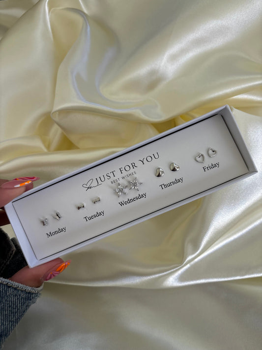 SILVER EARRINGS DAY SET