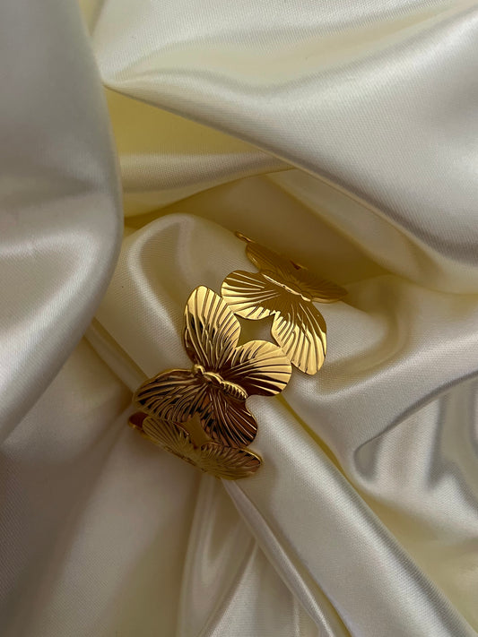 FANTASY BANGLE