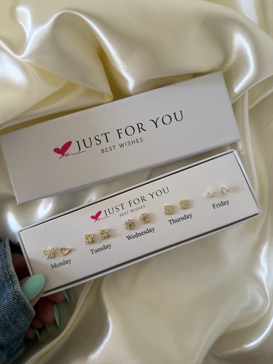 EARRINGS SET